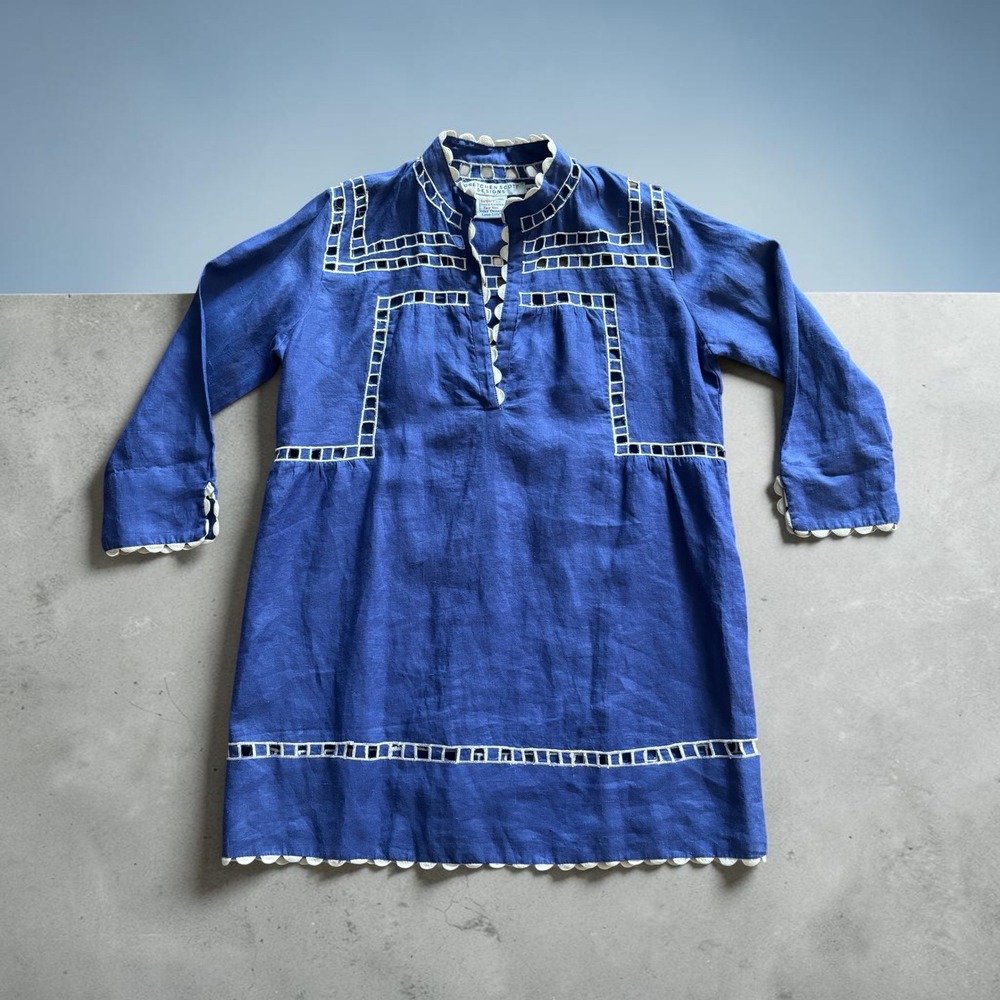 Gretchen Scott Tunic Blue White Geometric Embroidered Scalloped Trim Coastal Top